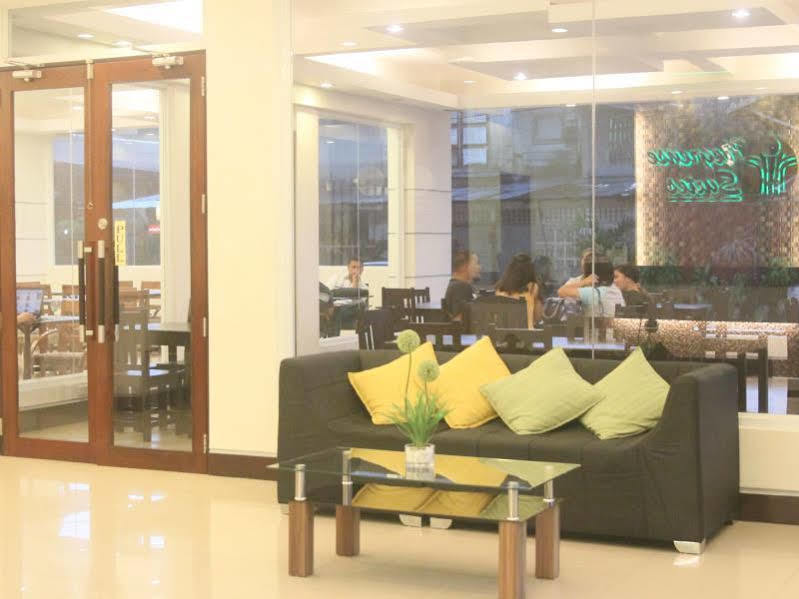 Negrense Suites Баколод Екстер'єр фото
